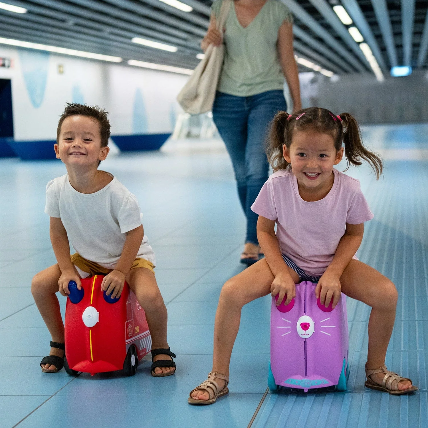 Frank the Fire Truck Trunki - Image 6
